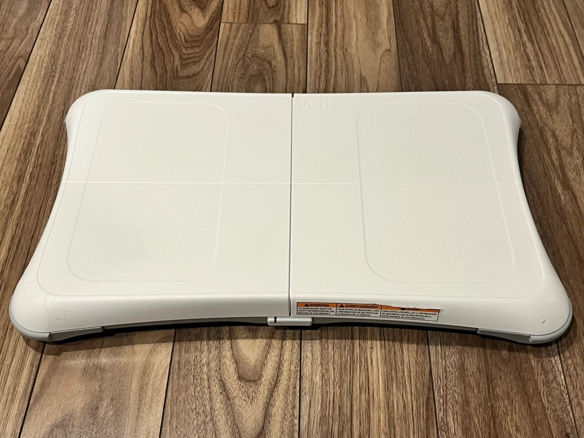 Wii Fit Balance Board Bundle (Nintendo Wii) - photo 4