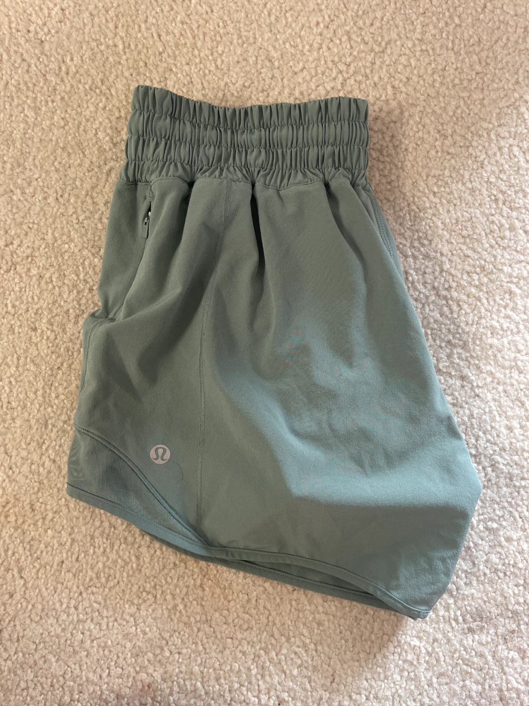 Lululemon 4 inch shorts size 4