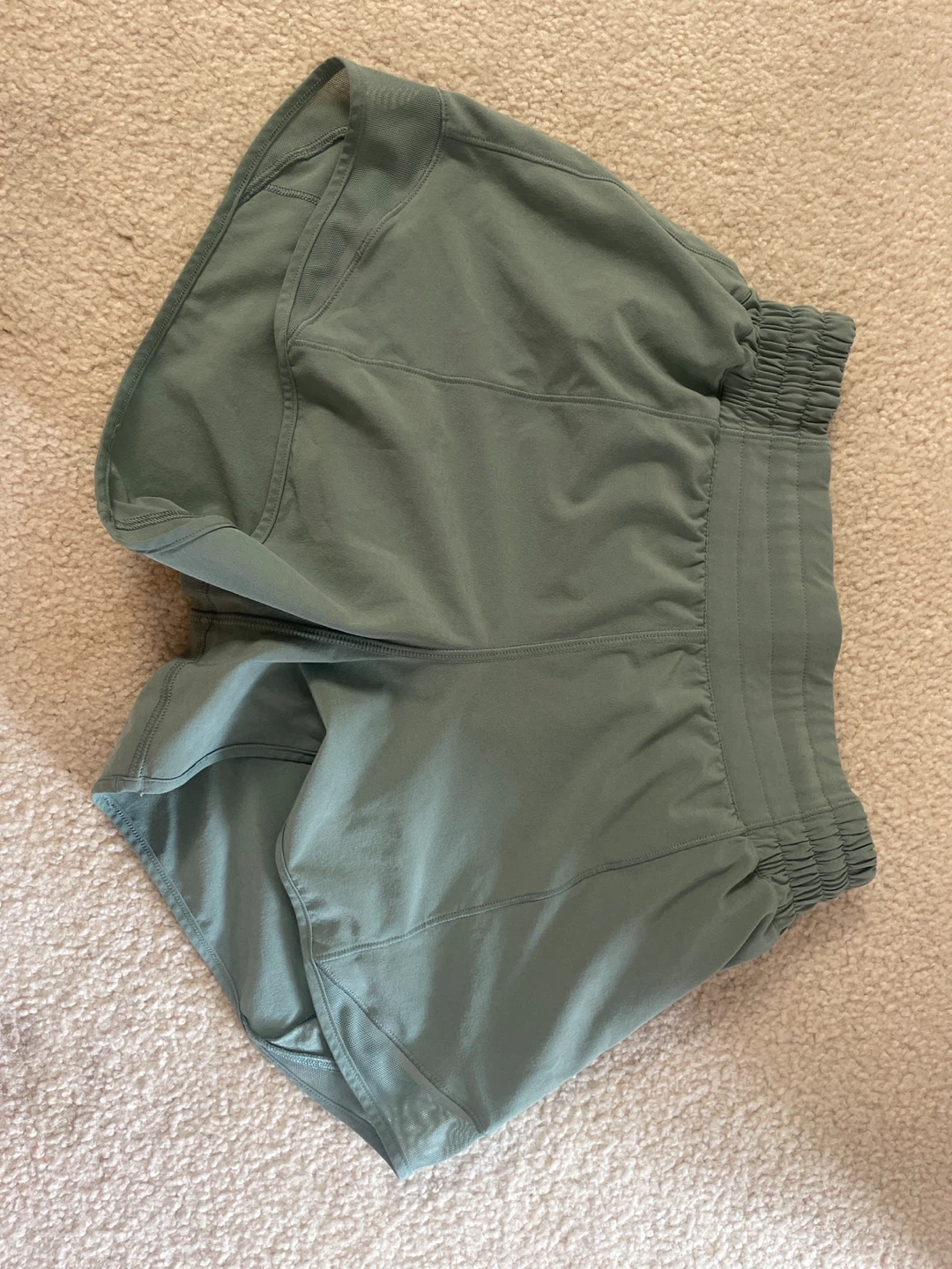 Lululemon 4 inch shorts size 4 - photo 2