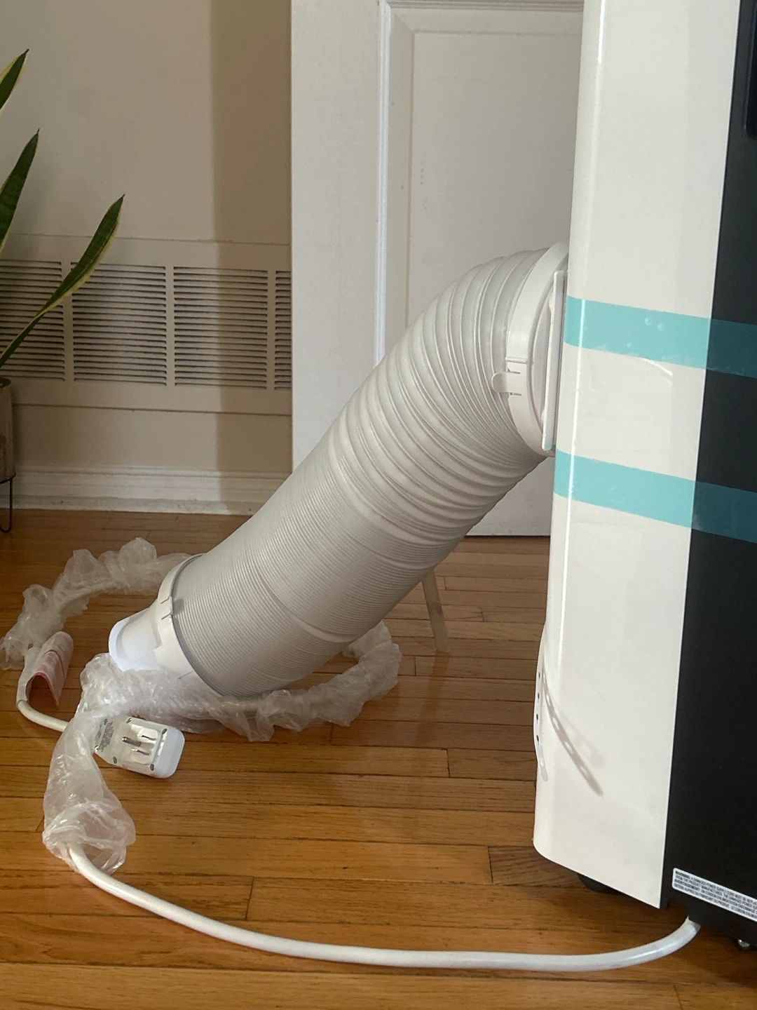 Midea Portable Air Conditioner - photo 2