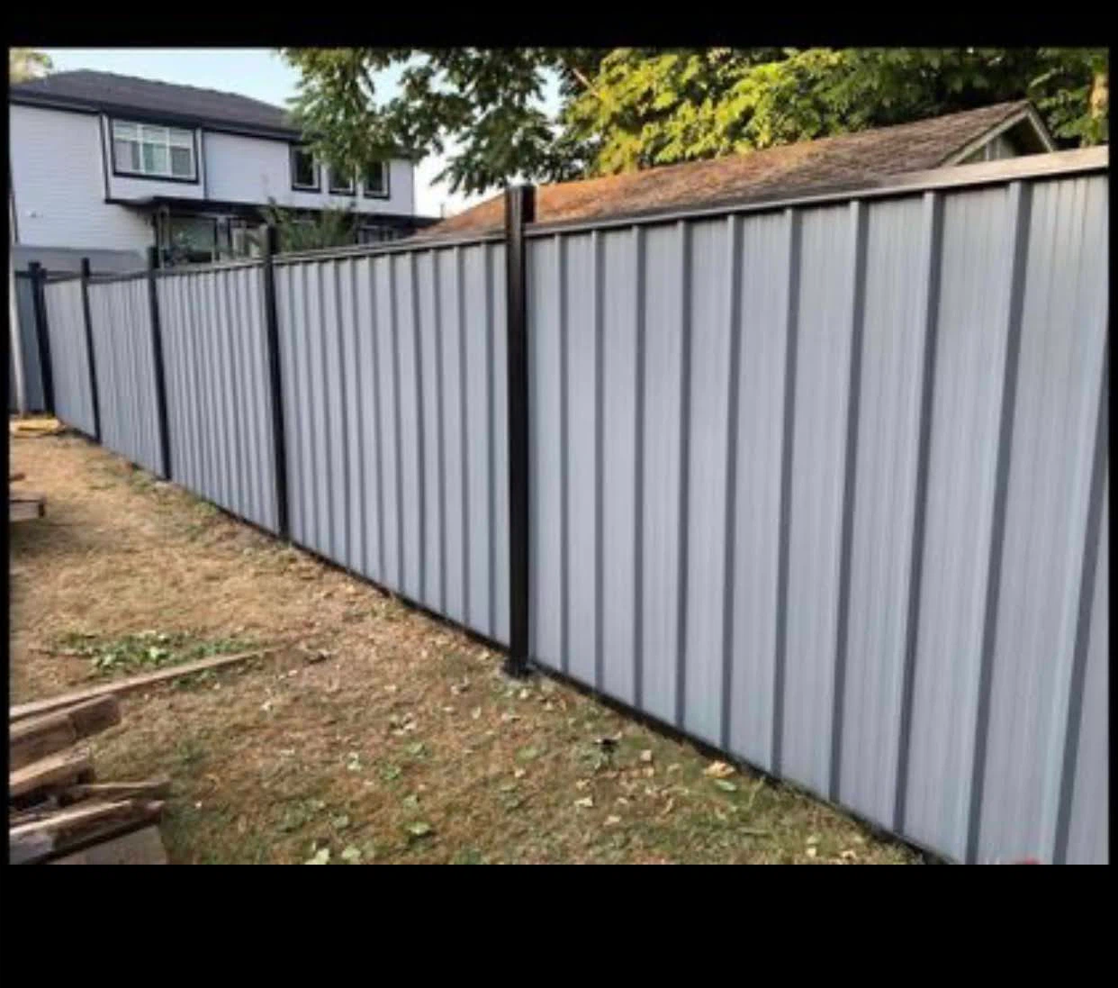 Metal fence installation - photo 3