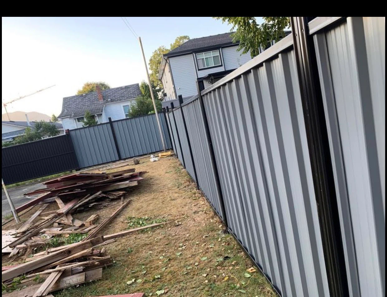Metal fence installation - photo 4