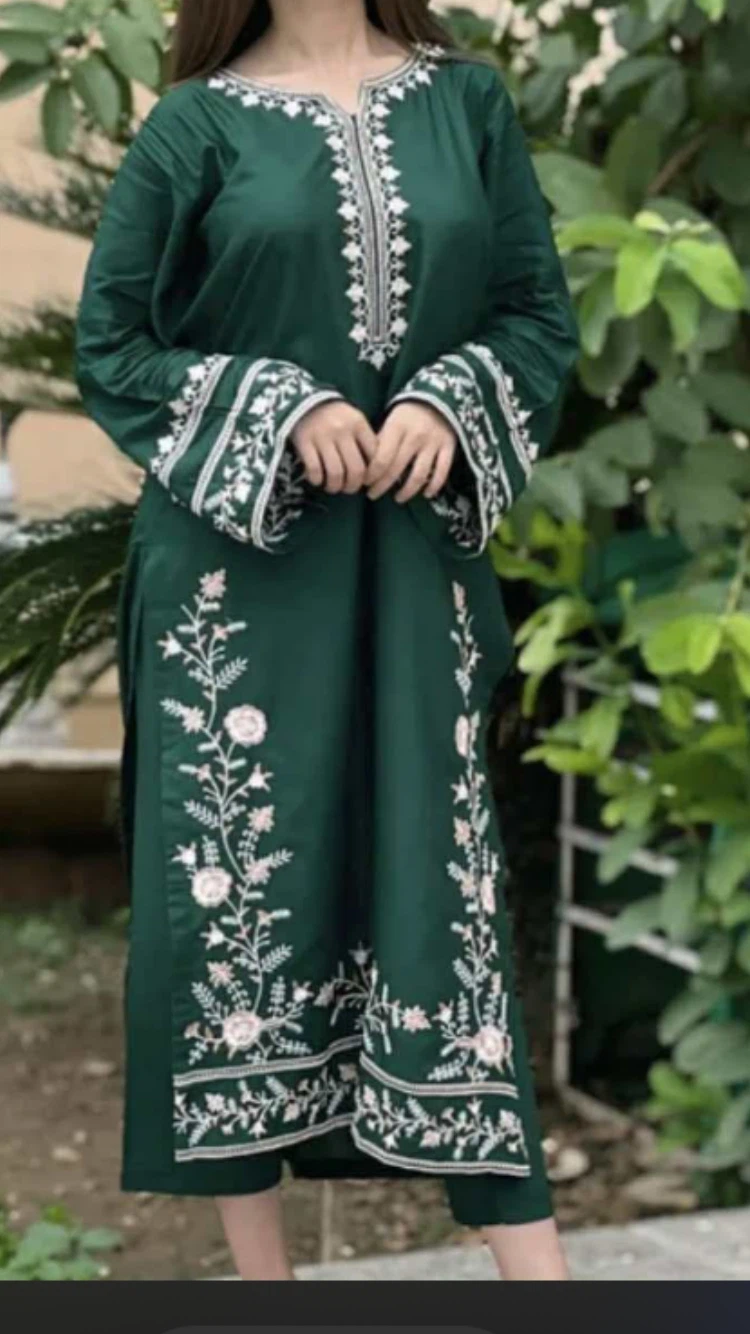 Embroidered Kurti and Pants Set size large - photo 2