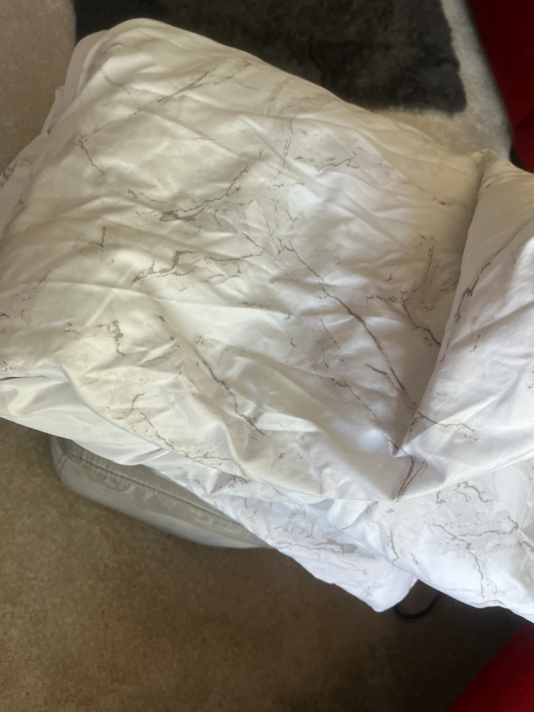 White Duvet Cover with Marble Print - photo 2