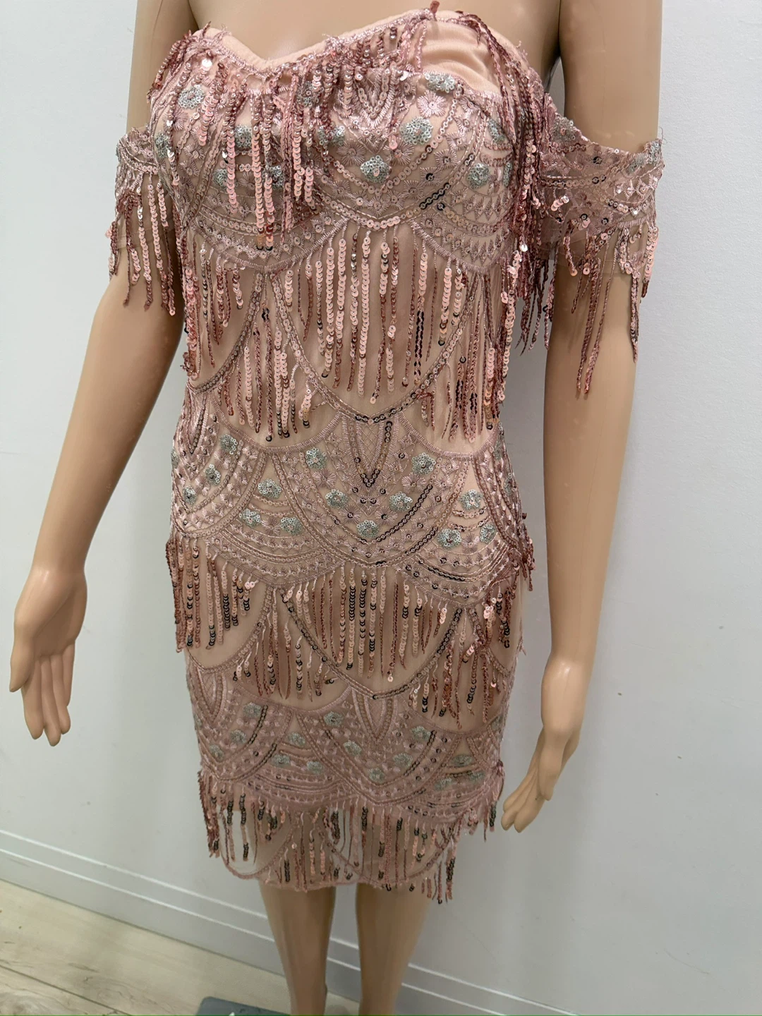 Sparkly Pink Sequin Fringed Flapper Dress - photo 4