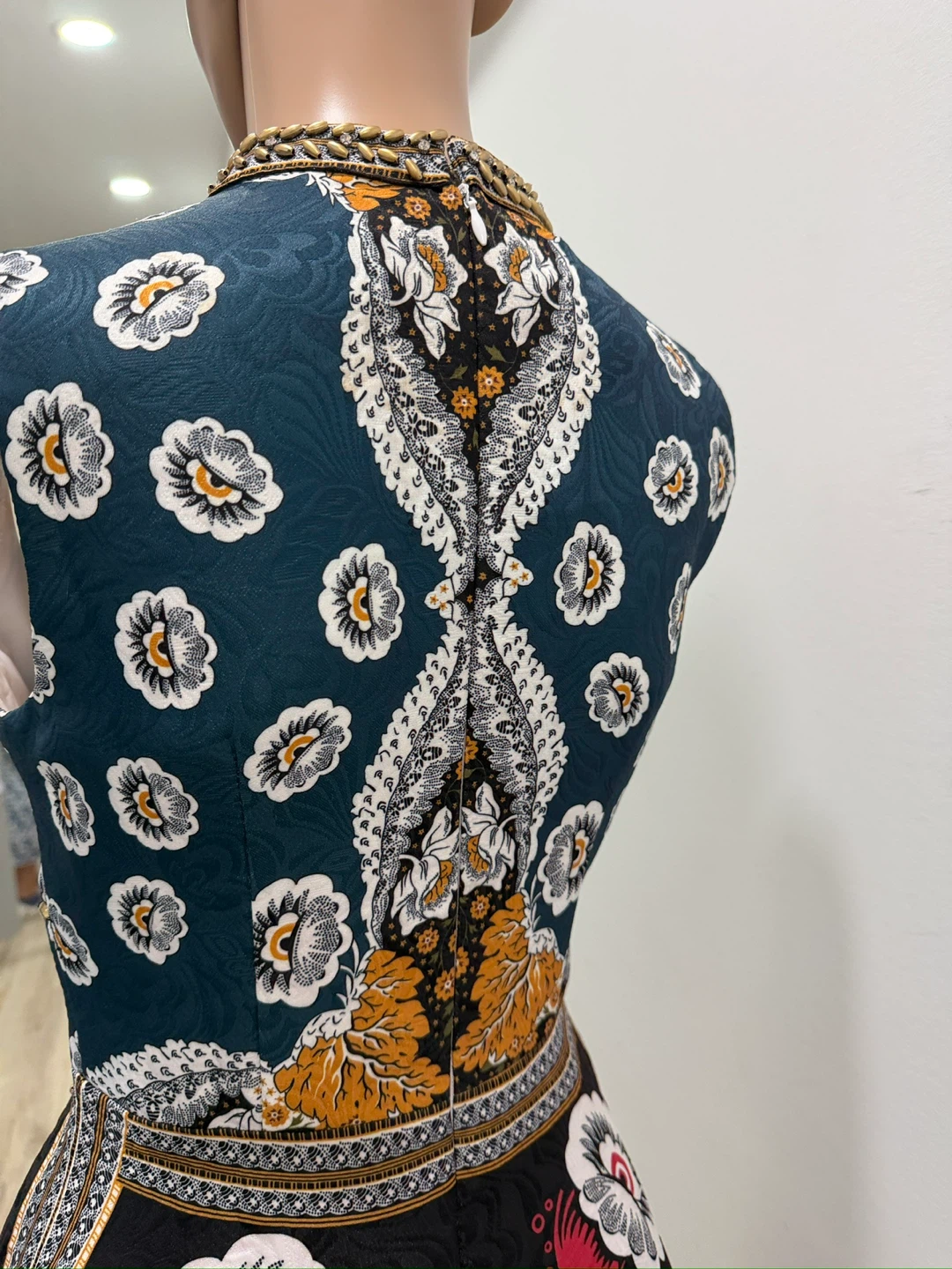 Sleeveless Patterned Mini Dress - photo 2