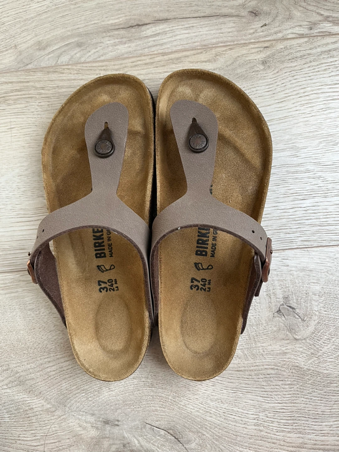 Brand New Birkenstock Gizeh Sandals - Size 37