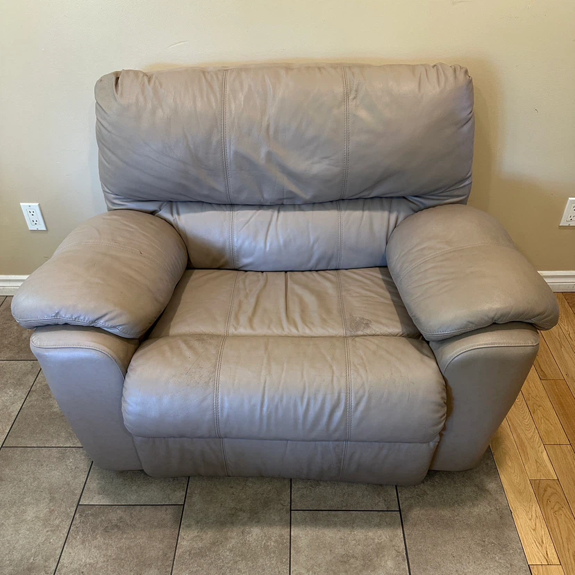 Palliser Genuine Leather Oversized Recliner Chair (CAN DELIVER) - photo 5