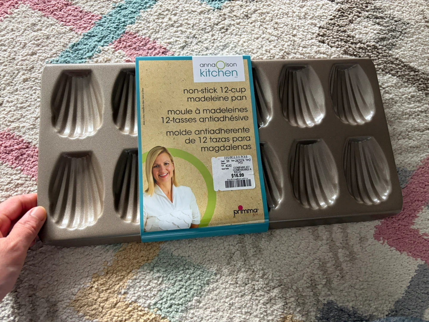 BRAND NEW Madeleine Baking Pan