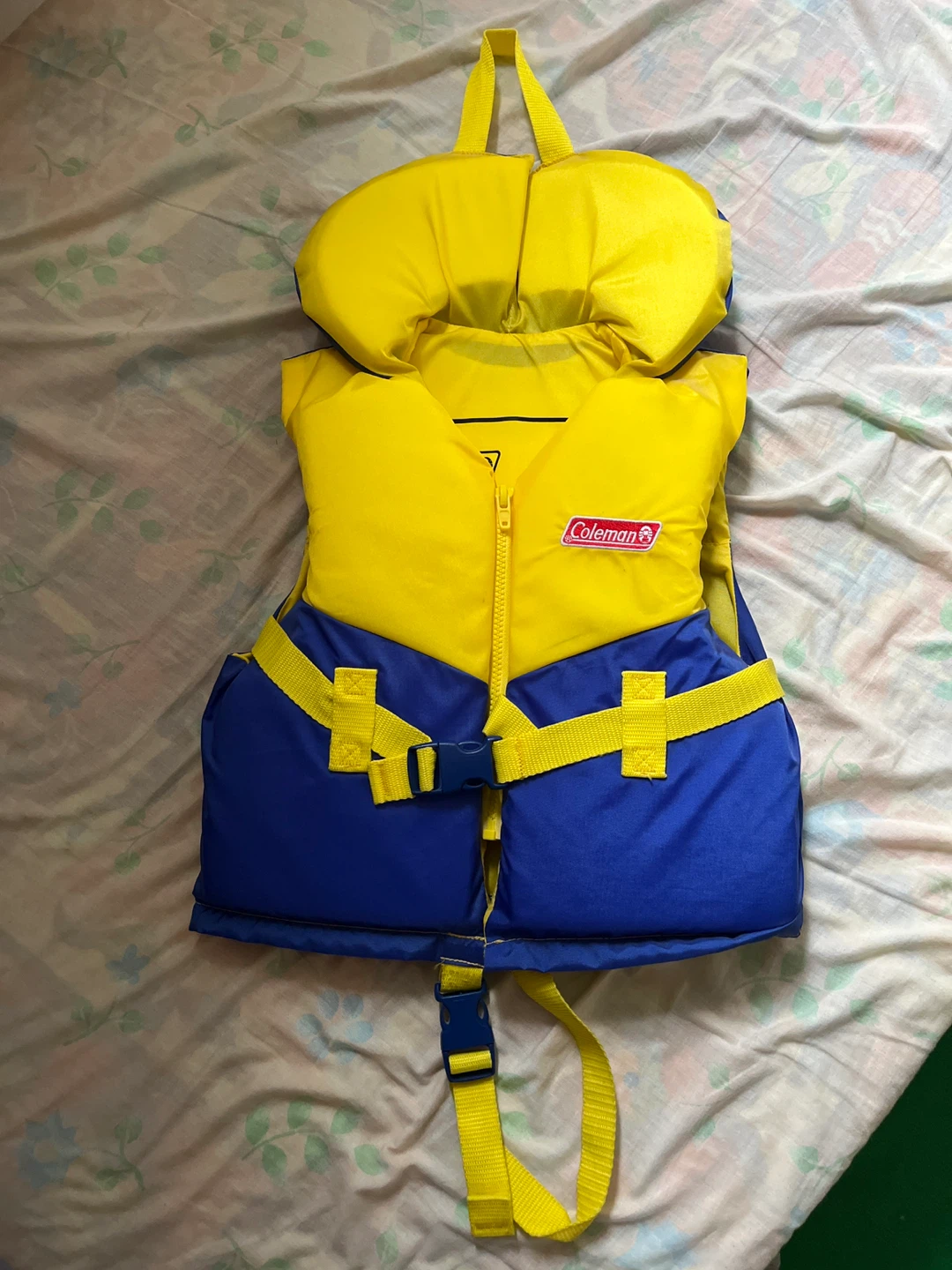 Coleman Life Jacket - Youth Size