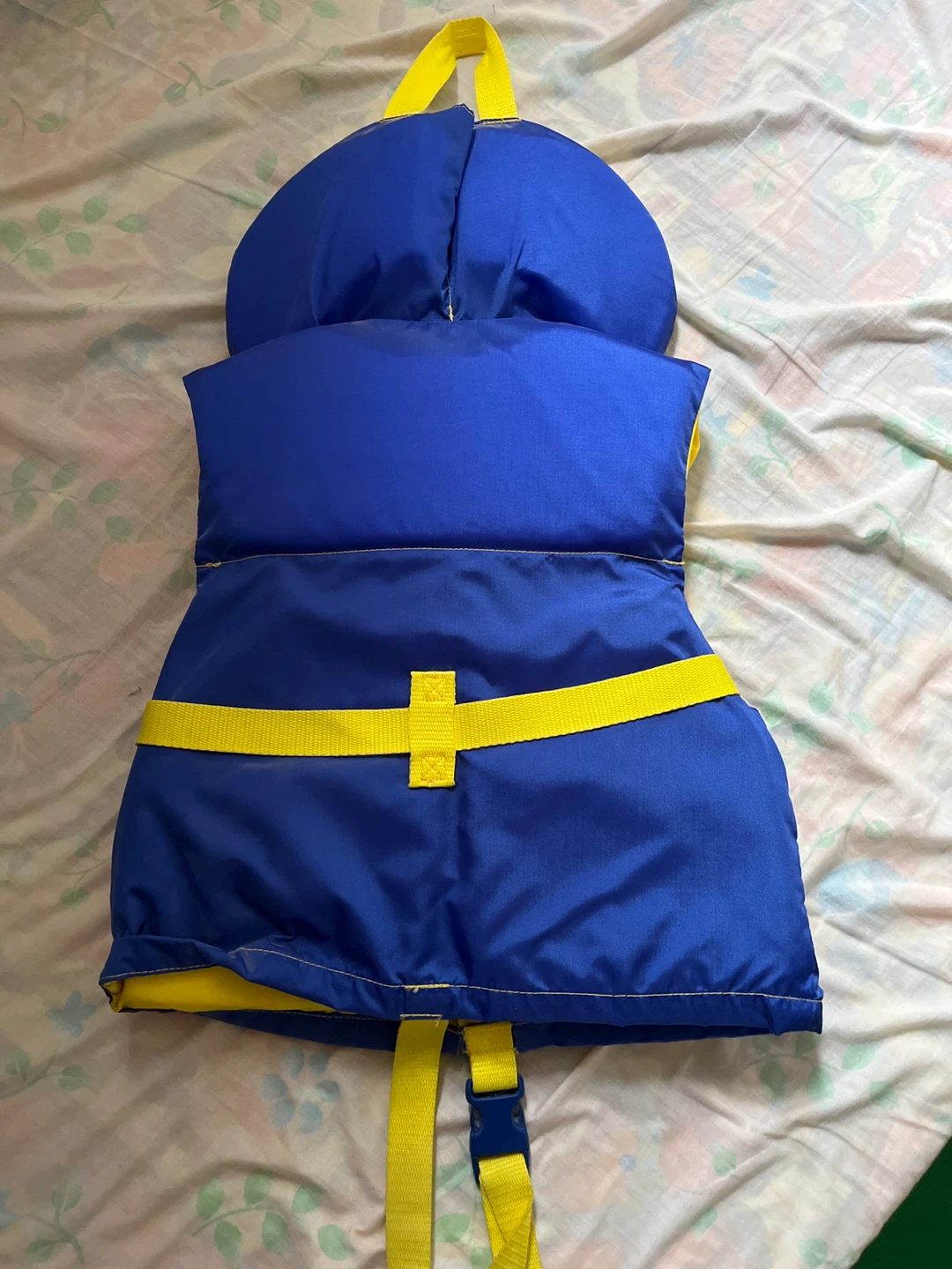 Coleman Life Jacket - Youth Size - photo 2