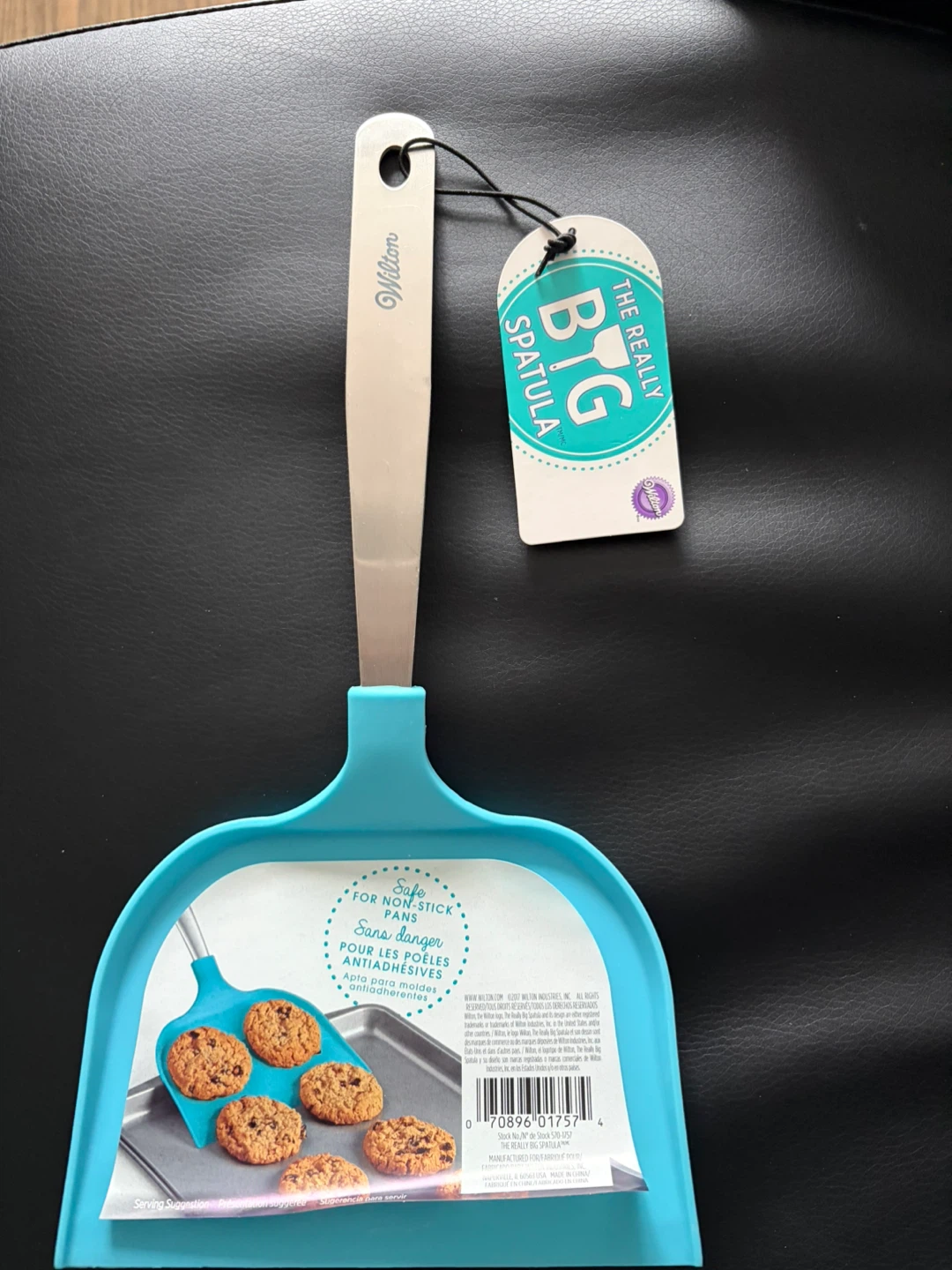 BRAND NEW Wilton The Really Big Spatula
