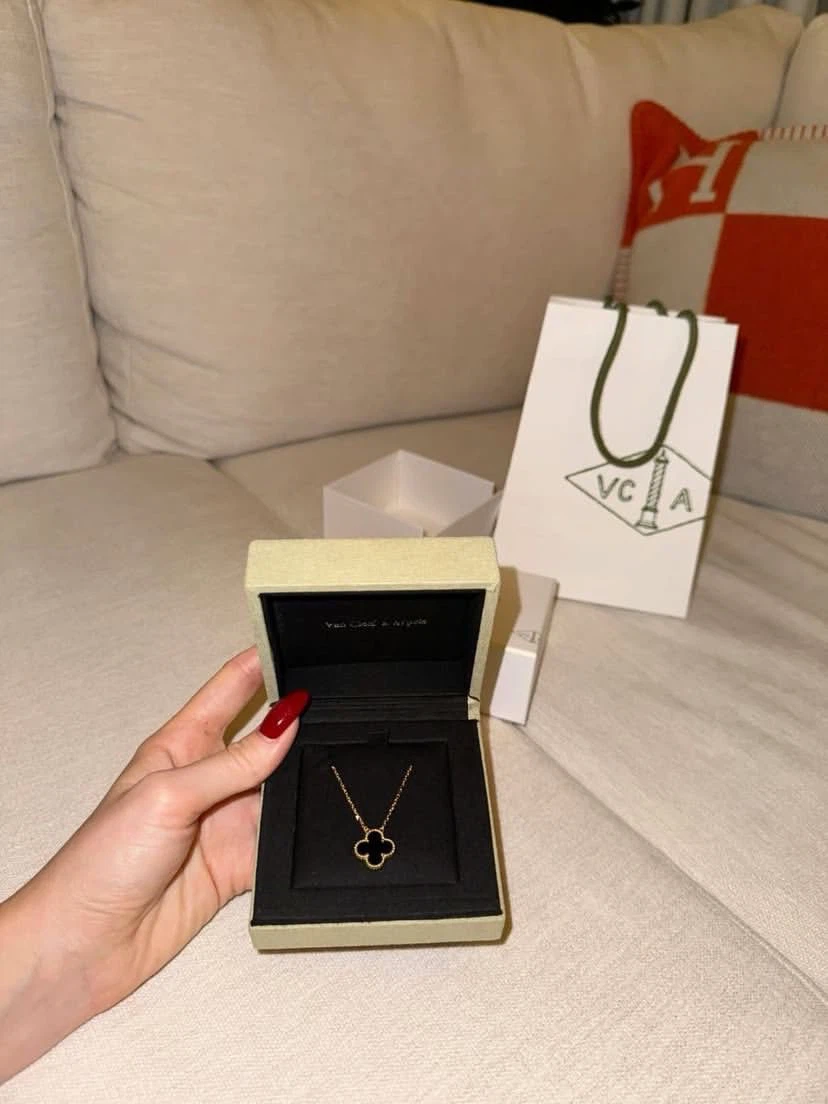Van Cleef Necklace - photo 2