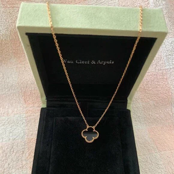 Van Cleef Necklace - photo 3