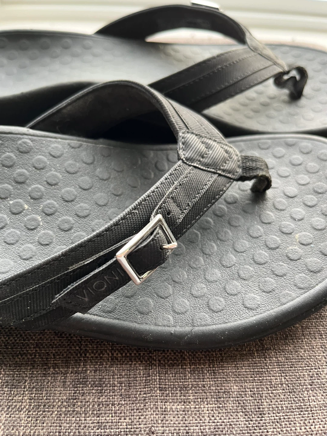 Vionic Black Flip Flops Sandals - Size 7 - photo 2