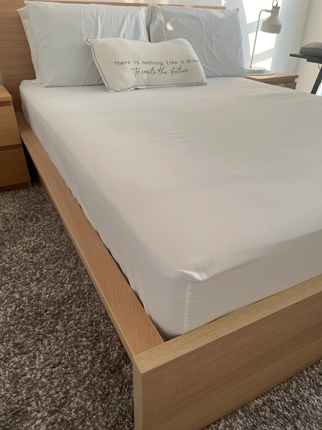 Wooden Bed Frame,2 Nightstand, 2 lamps and 4 DIY bottom drawers