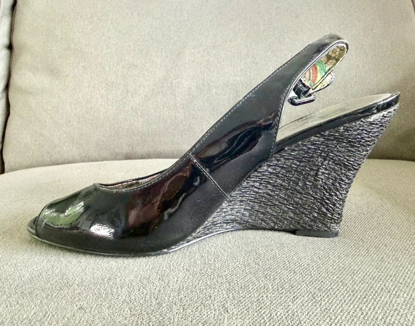 Anne Klein Black Patent Wedge Heels Women’s Size 9.5M - photo 4