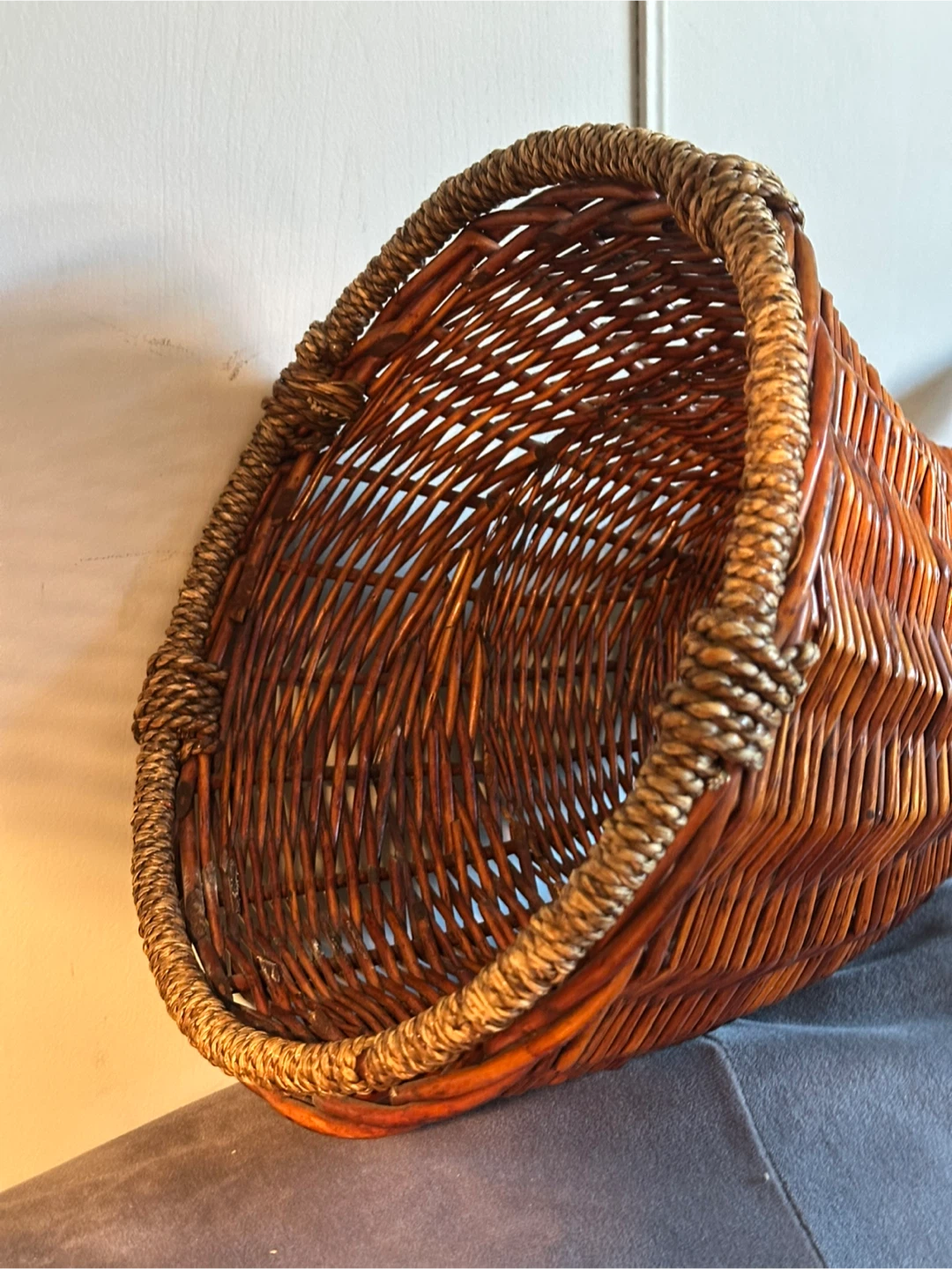 Large vintage woven wicker cornucopia basket - photo 2