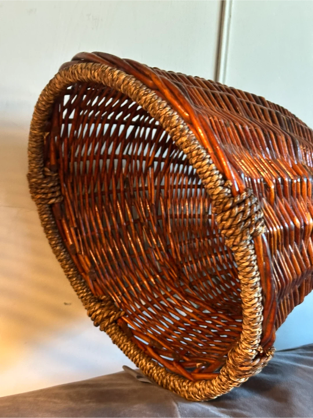 Large vintage woven wicker cornucopia basket - photo 4