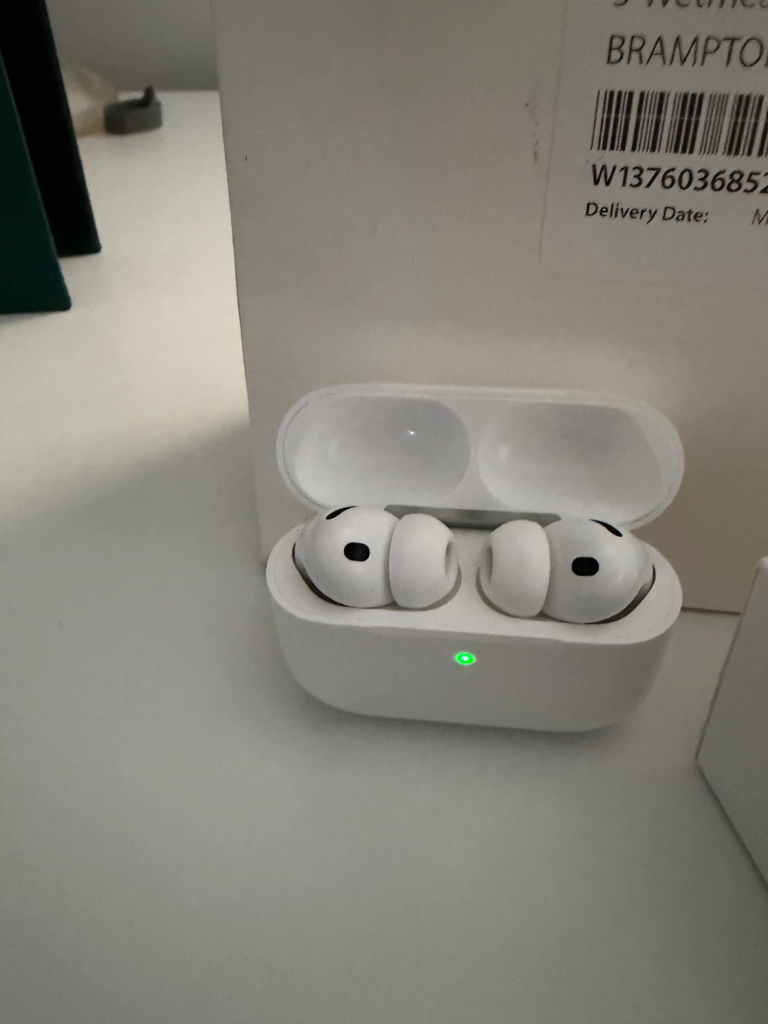 Apple AirPods Pro (3rd Gen) - White - photo 2