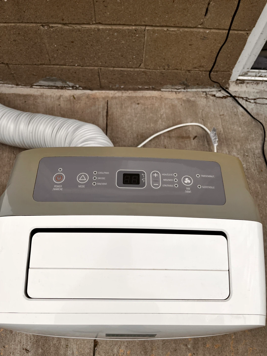 Hisense Portable Air Conditioner - photo 4