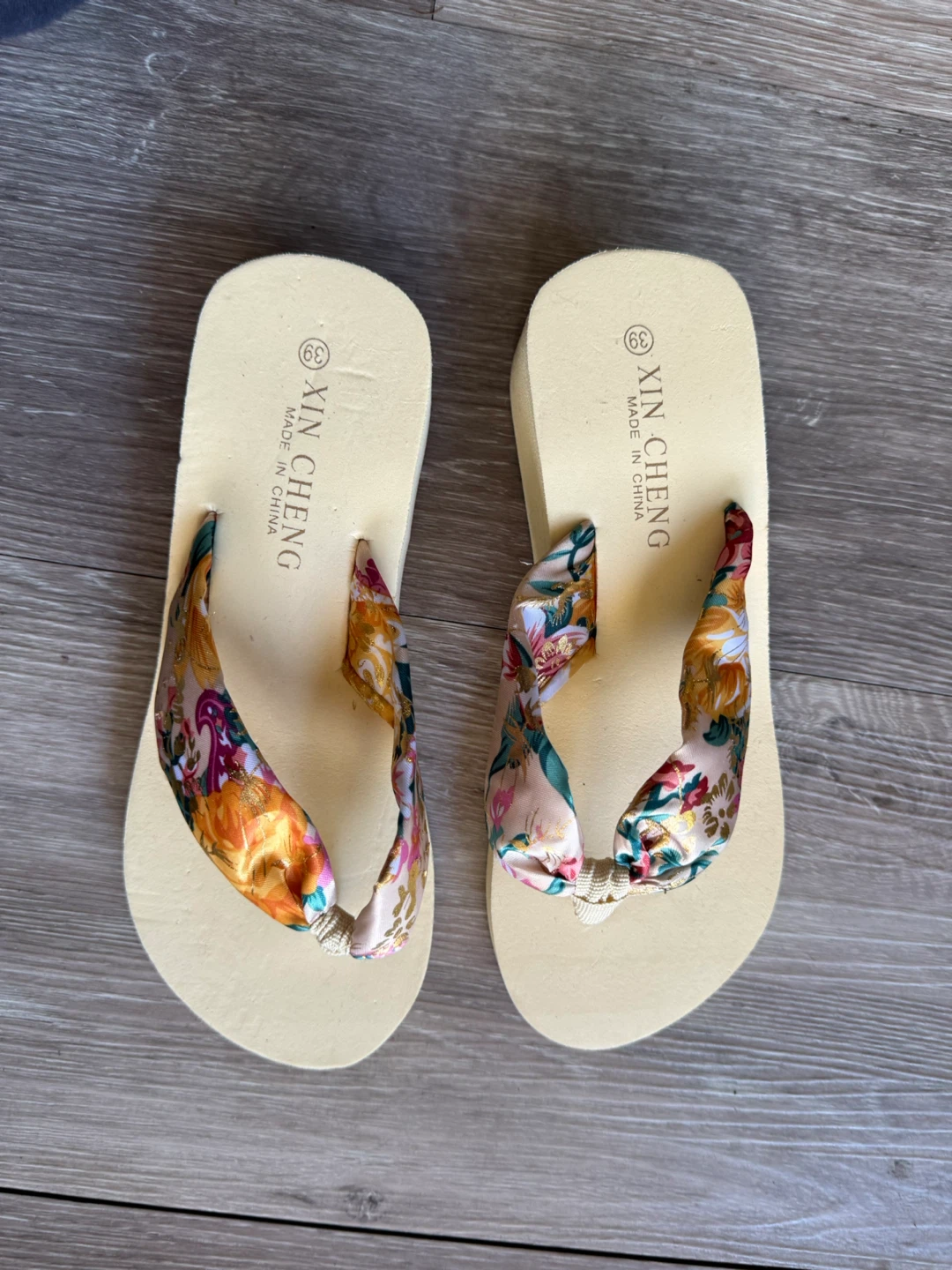XIN CHENG Women's Floral Thong Sandals Size 39