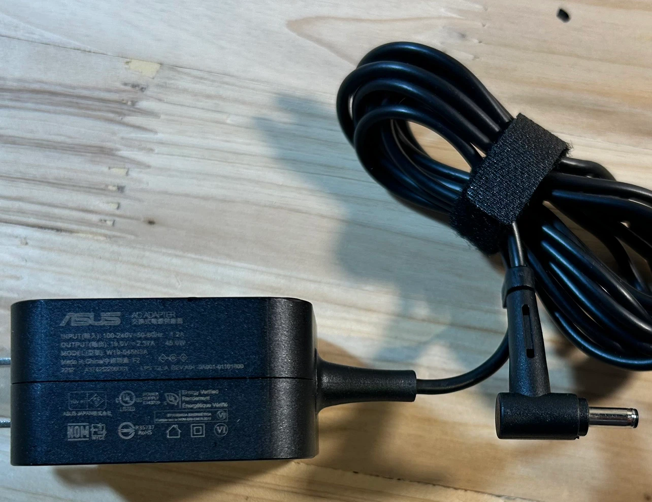 ASUS 45W AC Adapter Charger