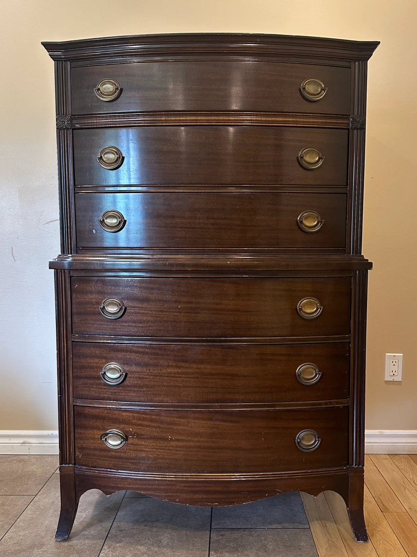 Vintage Solid Wood Mahogany Tall Dresser (CAN DELIVER)