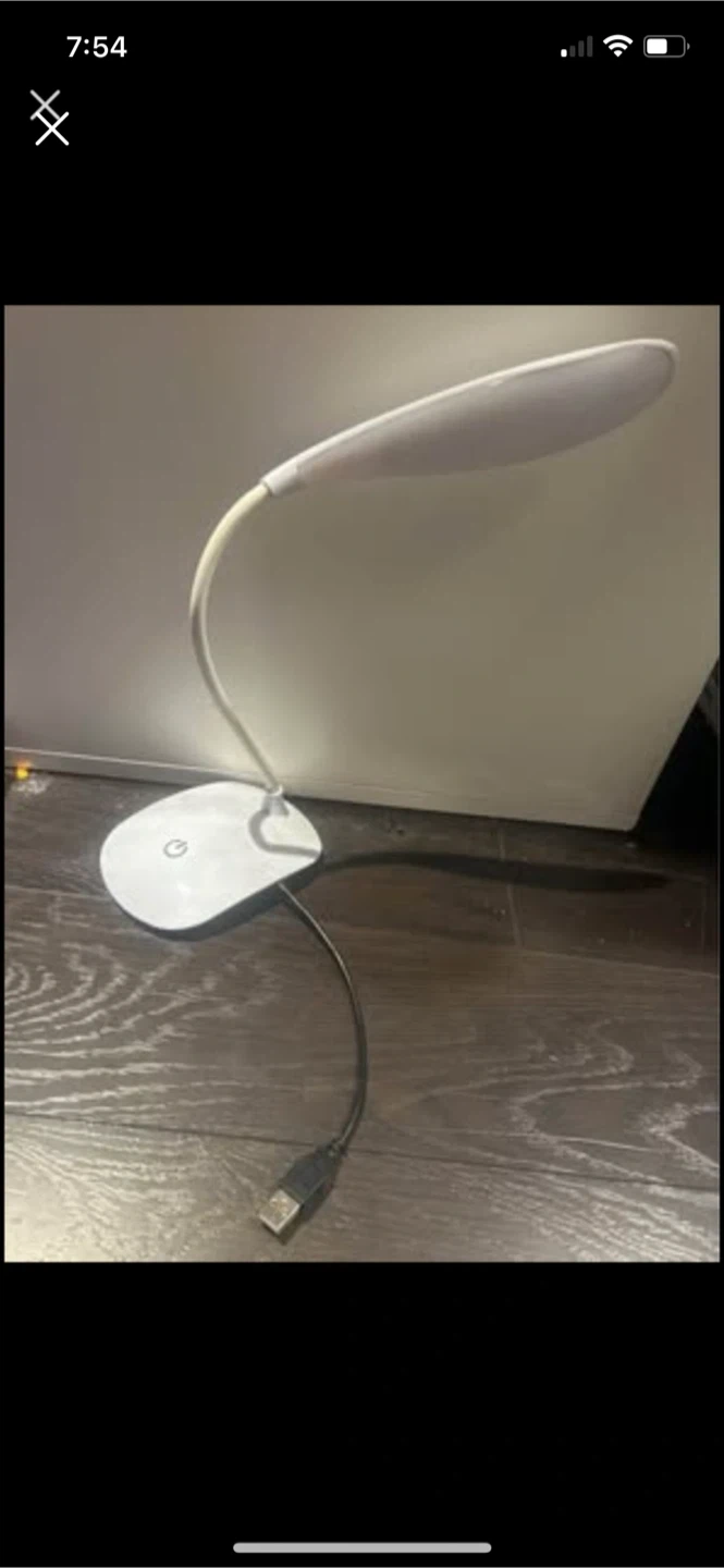 2 Desk Lamps - photo 2