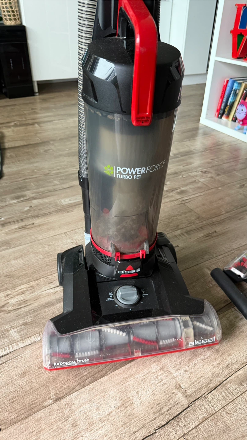 Bissell PowerForce bagless Vacuum Cleaner - photo 2