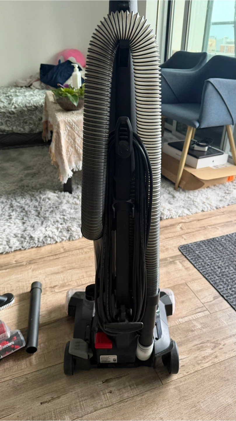 Bissell PowerForce bagless Vacuum Cleaner - photo 4