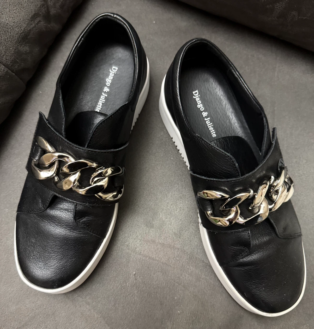 Django & Juliette Black Leather Chain Detail Slip-On Sneakers - photo 2