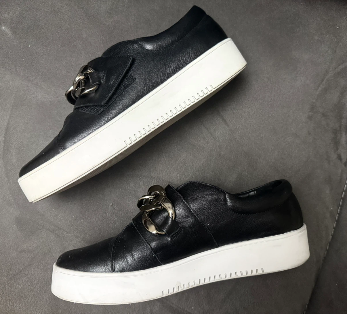 Django & Juliette Black Leather Chain Detail Slip-On Sneakers - photo 4