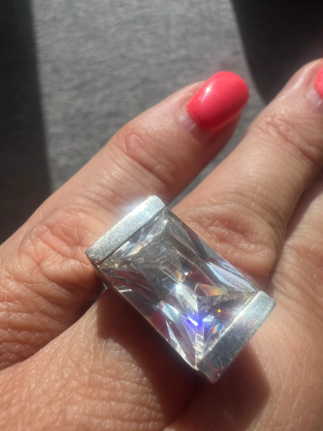 925 Ring with Large Clear Gemstone - photo 2