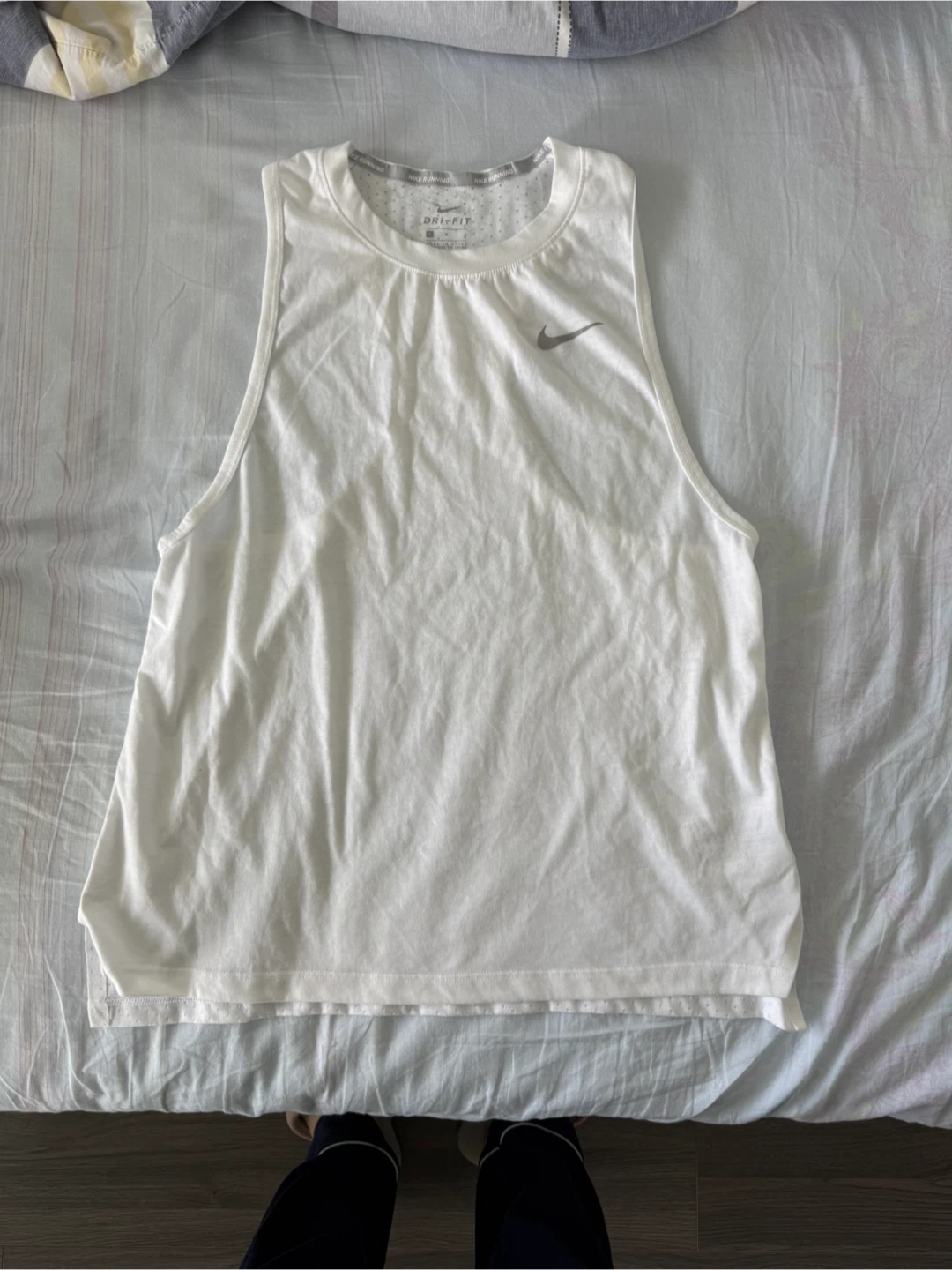 Mike running dry fit L size