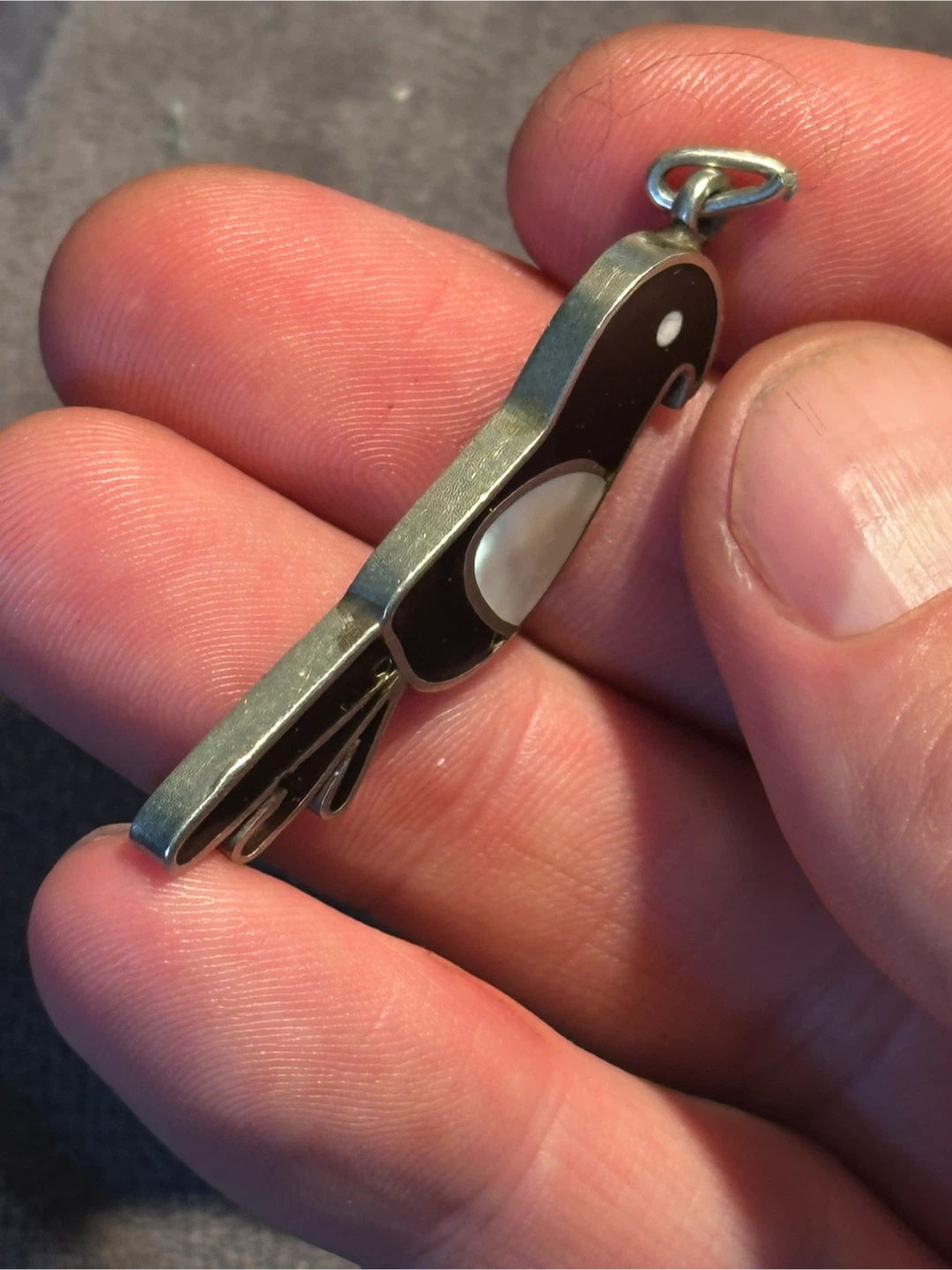 Zuni silver onyx Mother of Pearl Bird Pendant - photo 2