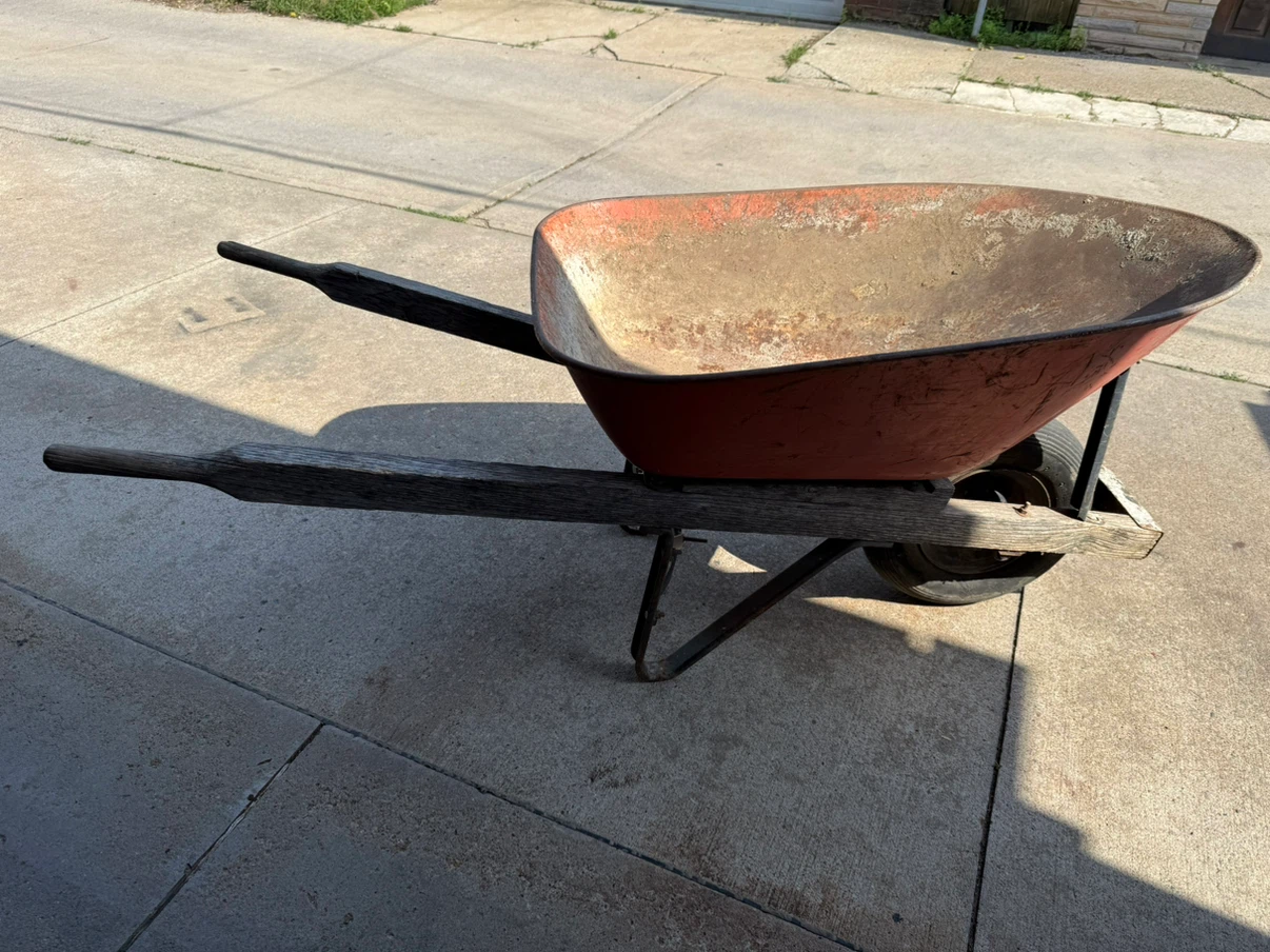 Wheel barrow