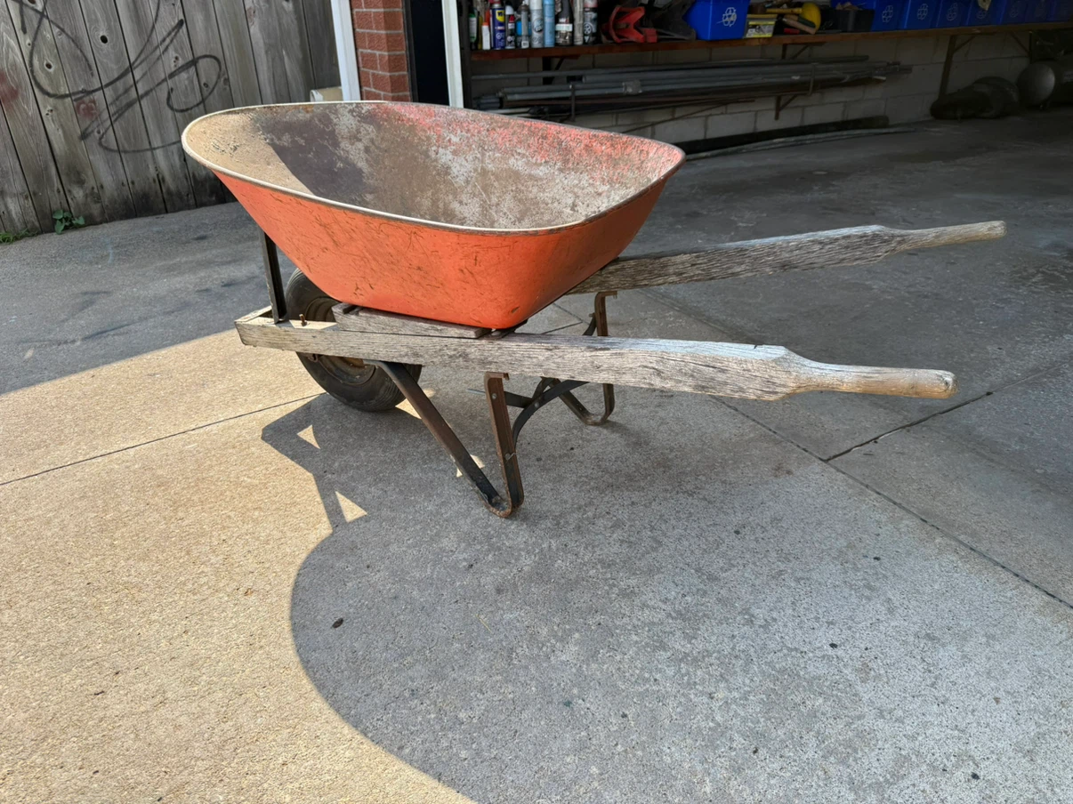 Wheel barrow - photo 4