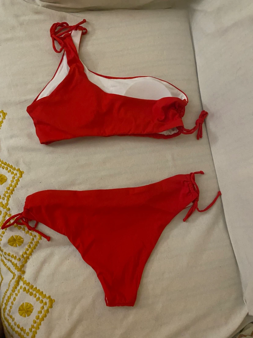 Red One-Shoulder Bikini Set - photo 2