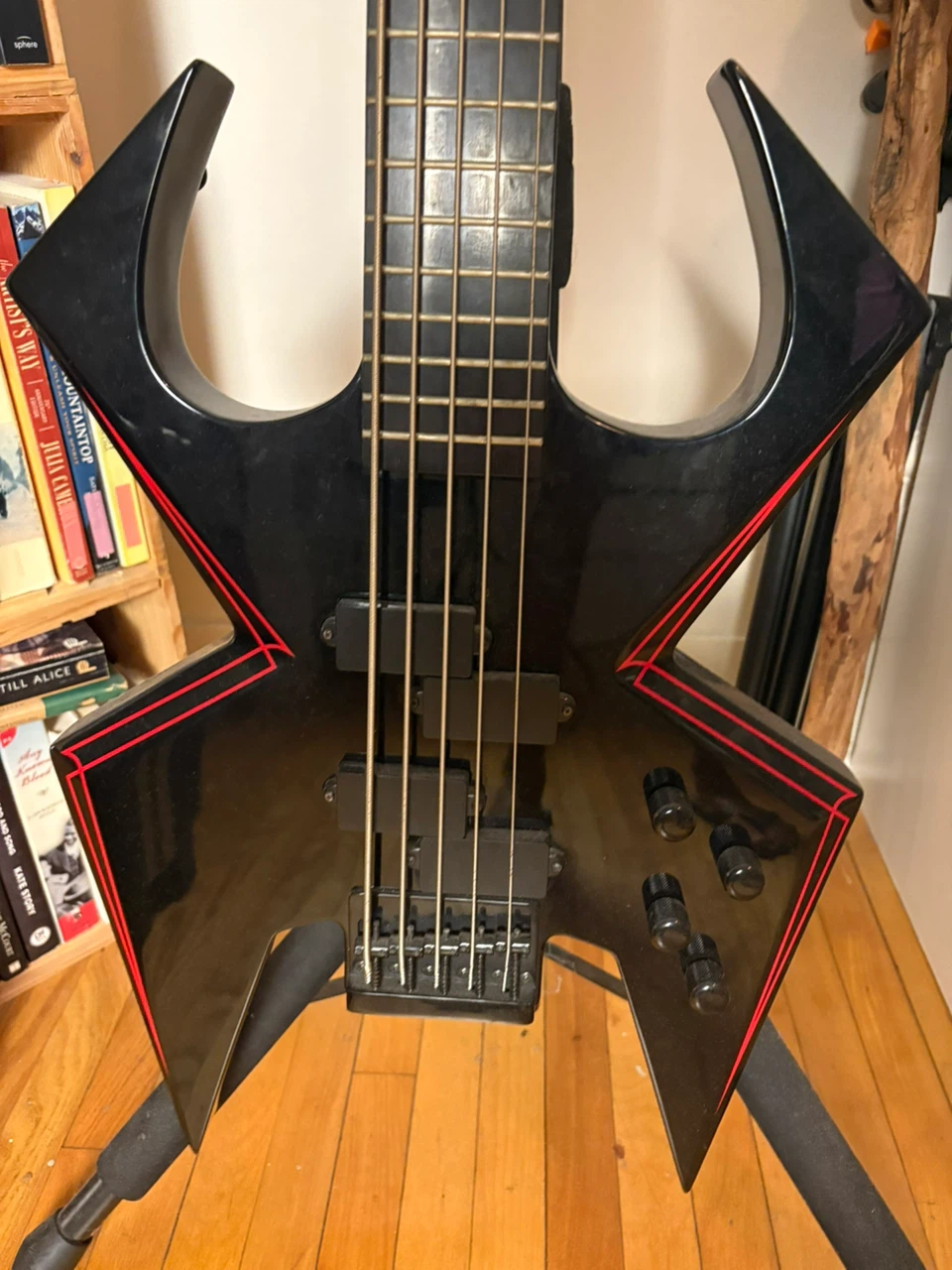 B.C. Rich W.M.D. 5 string Black Widow Bass Guitar - photo 2