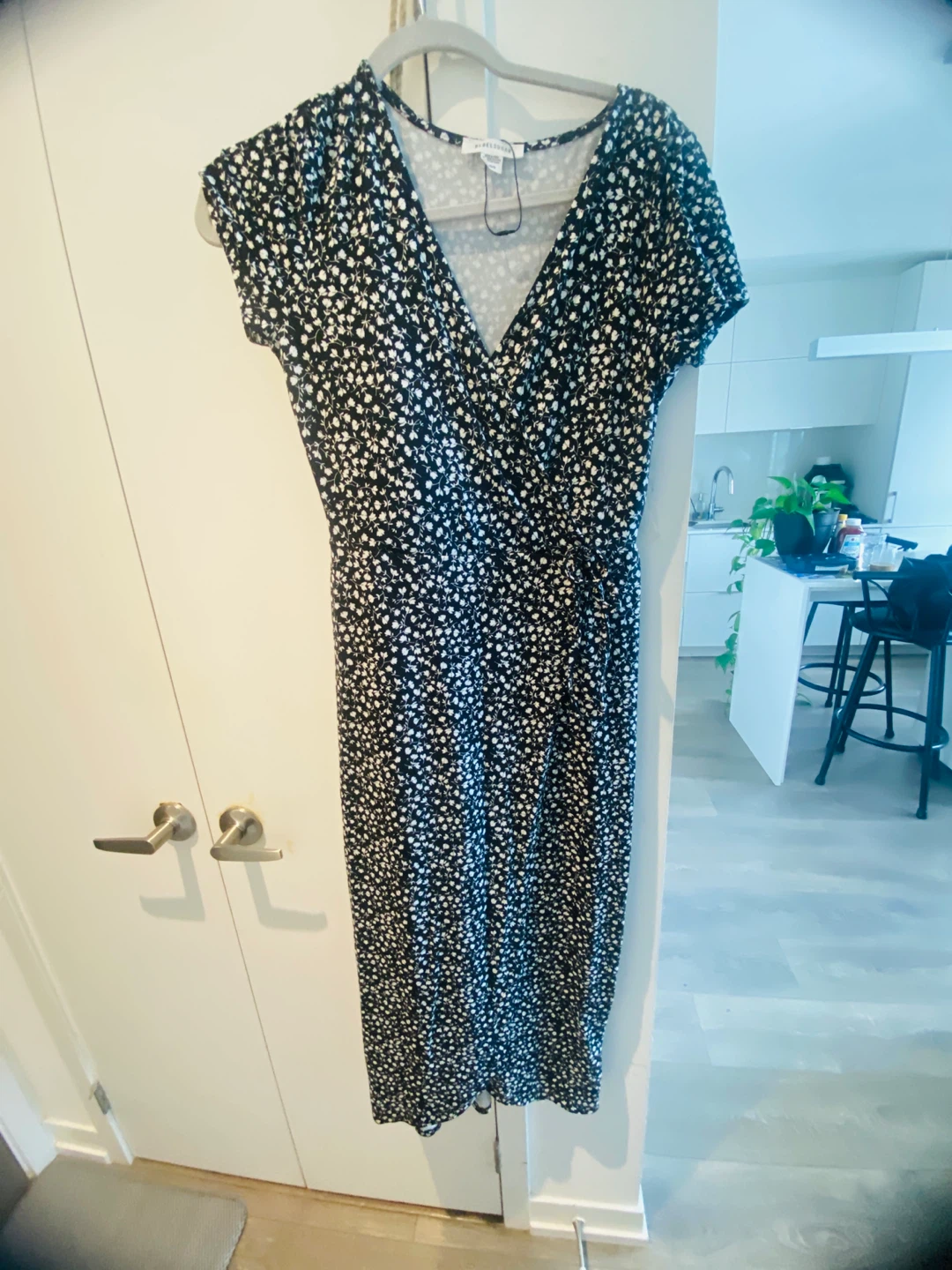 Black and White Floral Wrap Dress - photo 2