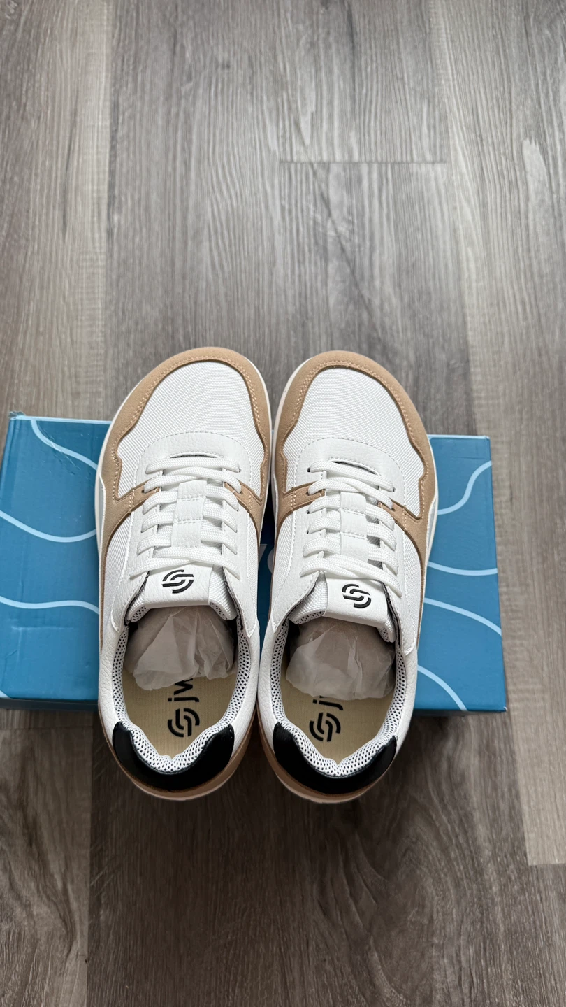 Size 7 Women's Lightweight Barefoot Sneakers - photo 5