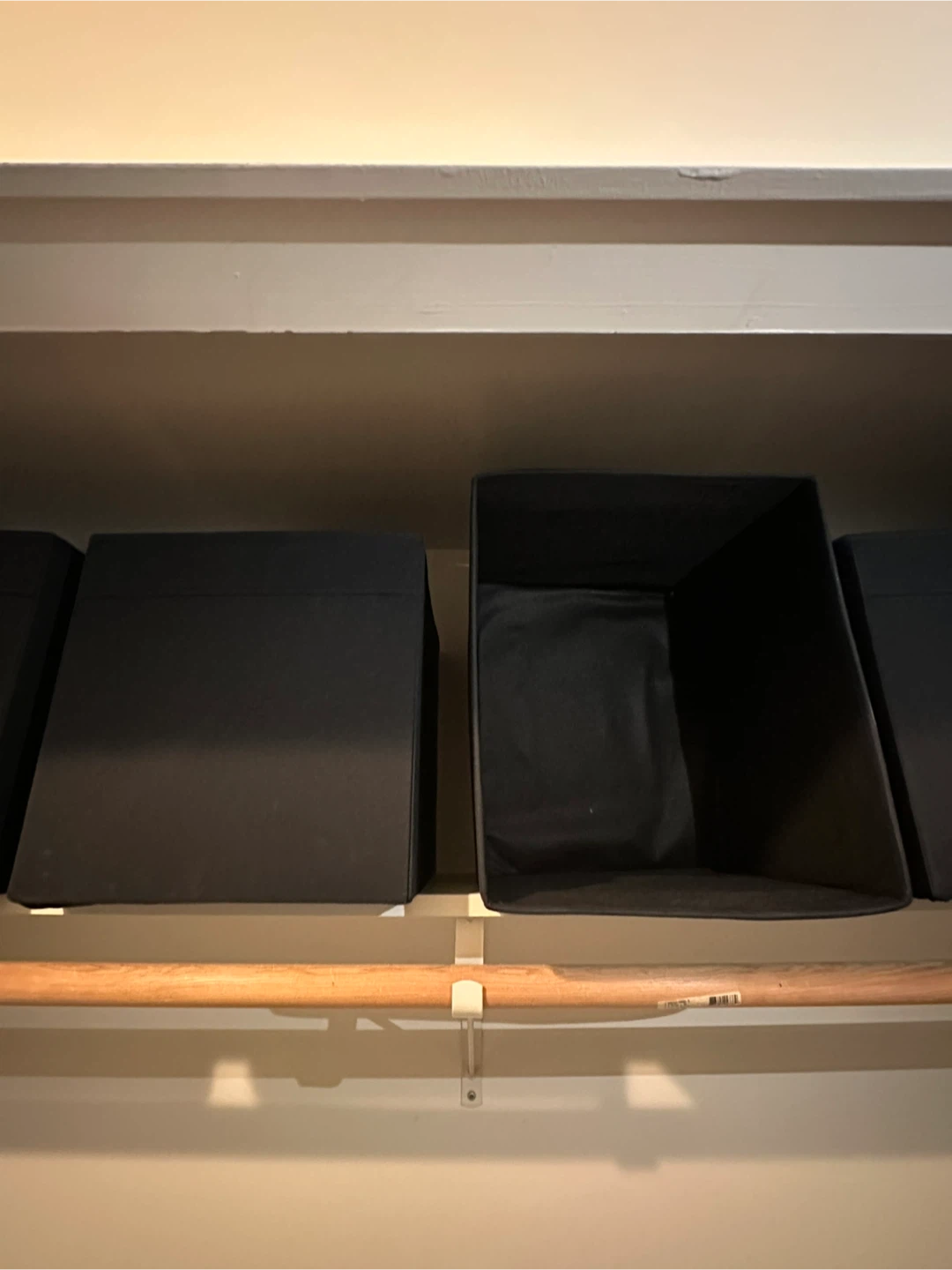 Foldable storage cubes