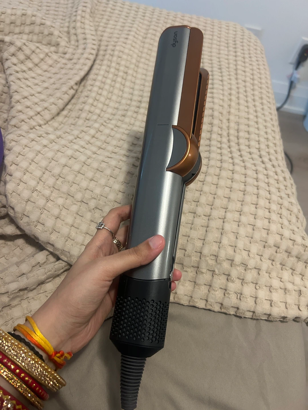 Dyson airstrait Straightener