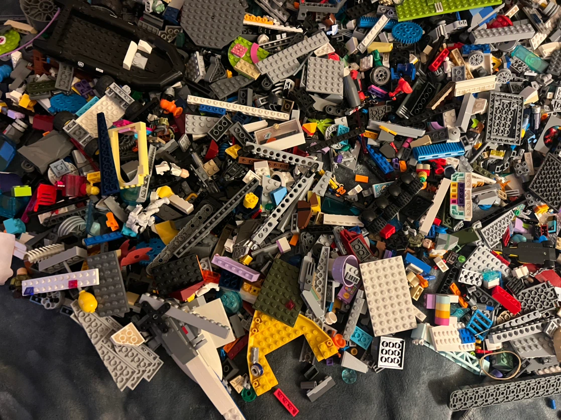 18LBS OF ASSORTED LEGO PIECES - photo 3