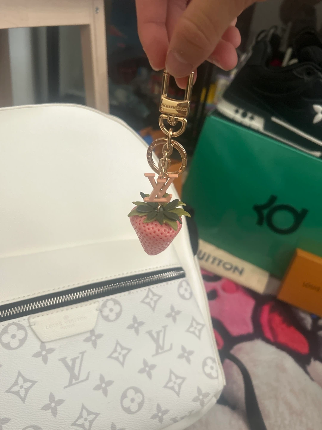 White Louis Vuitton Backpack - photo 3