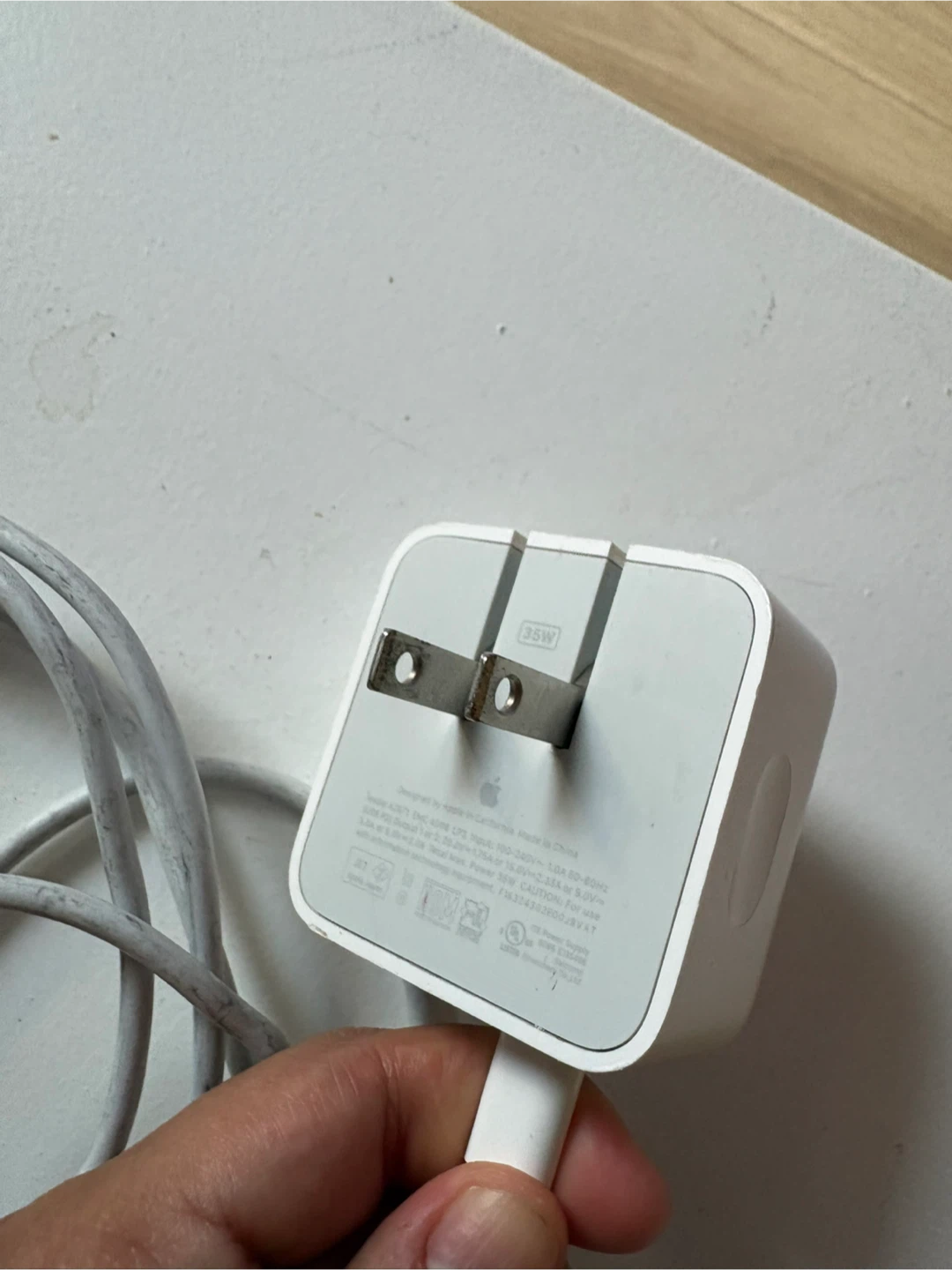 Apple 35W dual USB-C Power Adapter - photo 5