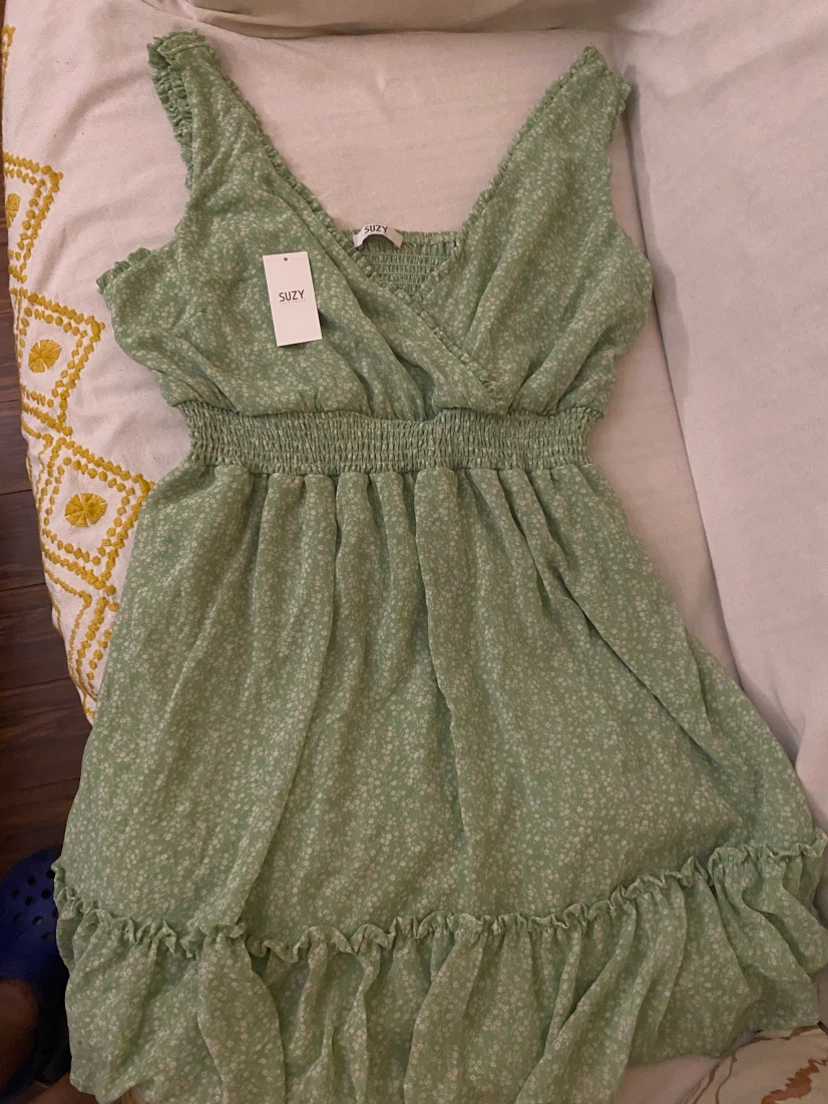 Suzy Women's Green Floral Dress Size XXL