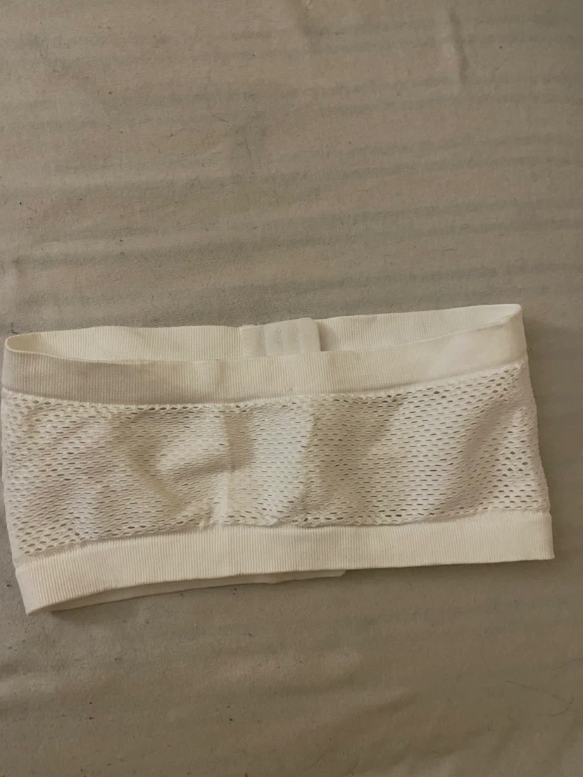 White Mesh Sports Bra - Size L - photo 3