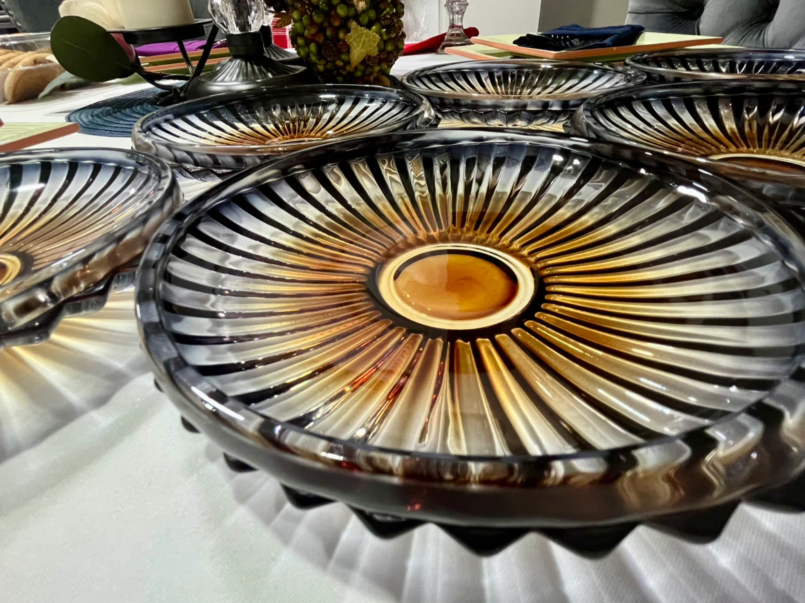 Vintage Smoked Glass Dessert / Salad plate Set of 6 - photo 2